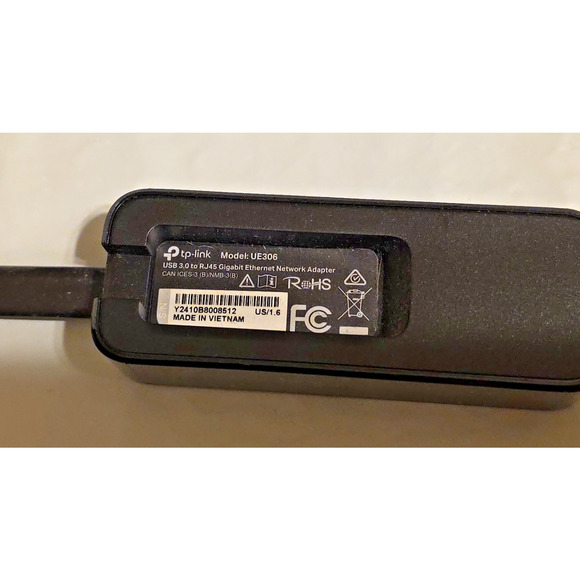 TP-Link USB 3.0 to Ethernet Adapter (UE306) Foldable USB 3.0 to Gigabit Ethernet - Picture 1 of 5